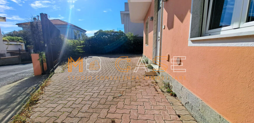 Villa in vendita in Villaggio Iris s.n.c