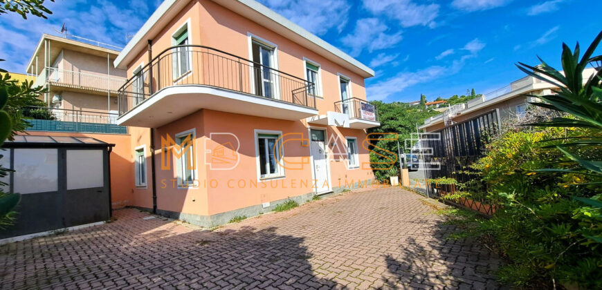 Villa in vendita in Villaggio Iris s.n.c
