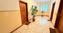 Opportunità Trilocale all’Ultimo Piano in Centro ad Albenga