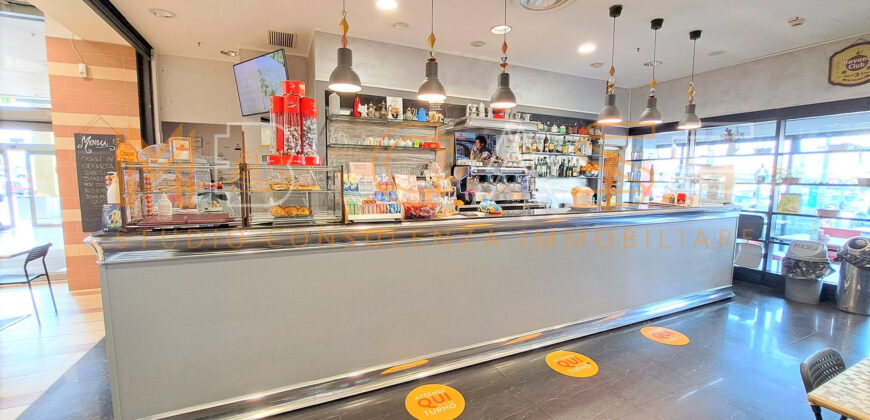 Cessione Attività Bar/Ristorante – Centro Commerciale Le Serre, Albenga