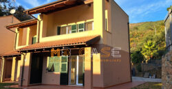 1VILLA A SCHIERA CON GIARDINO NUOVA IN CLASSE A