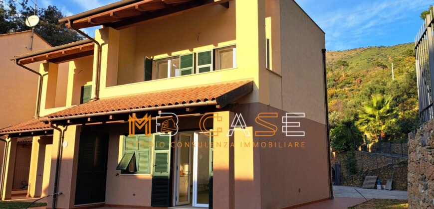 1VILLA A SCHIERA CON GIARDINO NUOVA IN CLASSE A