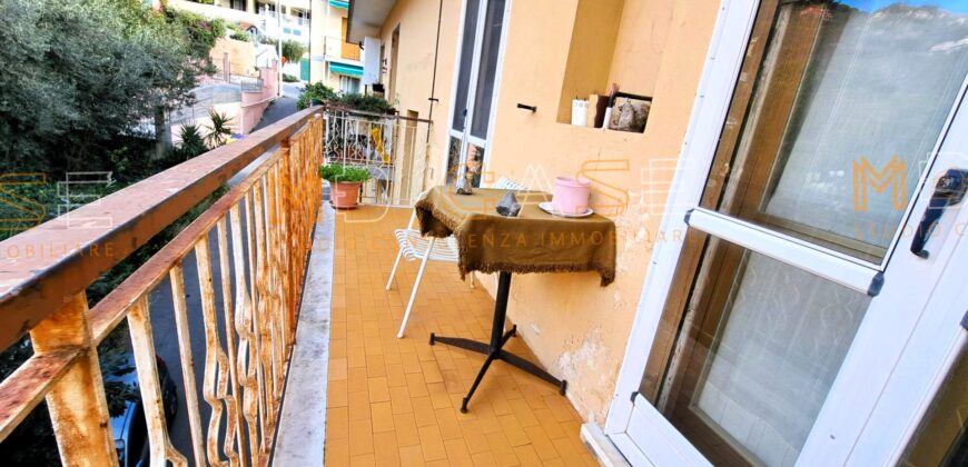 APPARTAMENTO QUADRILOCALE DA RISTRUTTURARE