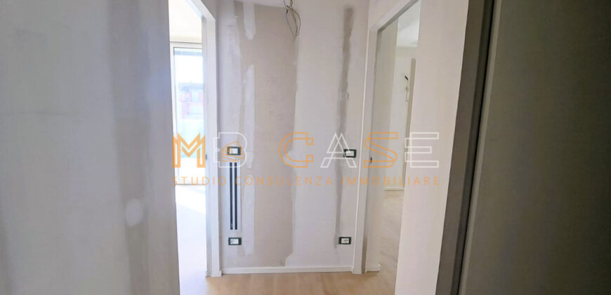 PRESTIGIOSO TRILOCALE DUPLEX NUOVO con PISCINA