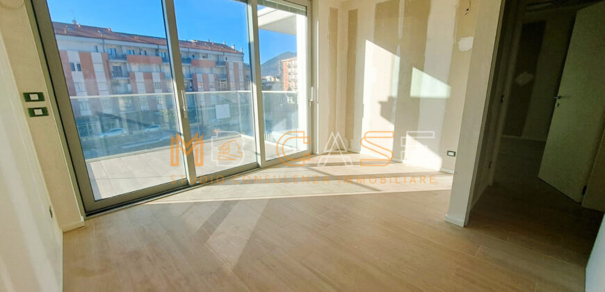 PRESTIGIOSO TRILOCALE DUPLEX NUOVO con PISCINA