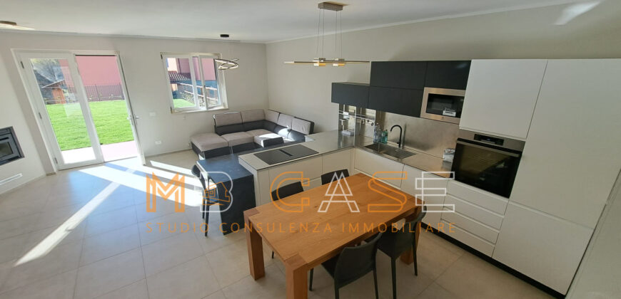 1VILLA A SCHIERA CON GIARDINO NUOVA IN CLASSE A