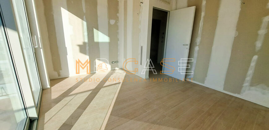 PRESTIGIOSO TRILOCALE DUPLEX NUOVO con PISCINA