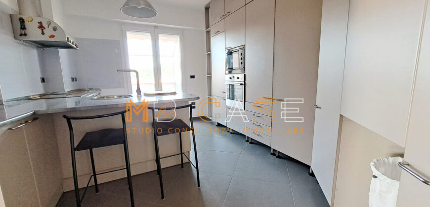 1 VENDITA ESCLUSIVO APPARTAMENTO-ATTICO CON BOX AUTO- Albenga, Zona Residenziale