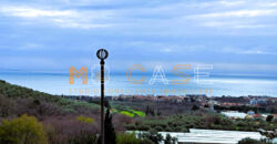 RUSTICO Cielo-Terra RISTRUTTURATO Vista  Monti/Mare