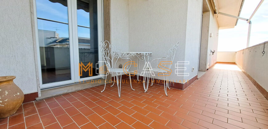 1 VENDITA ESCLUSIVO APPARTAMENTO-ATTICO CON BOX AUTO- Albenga, Zona Residenziale