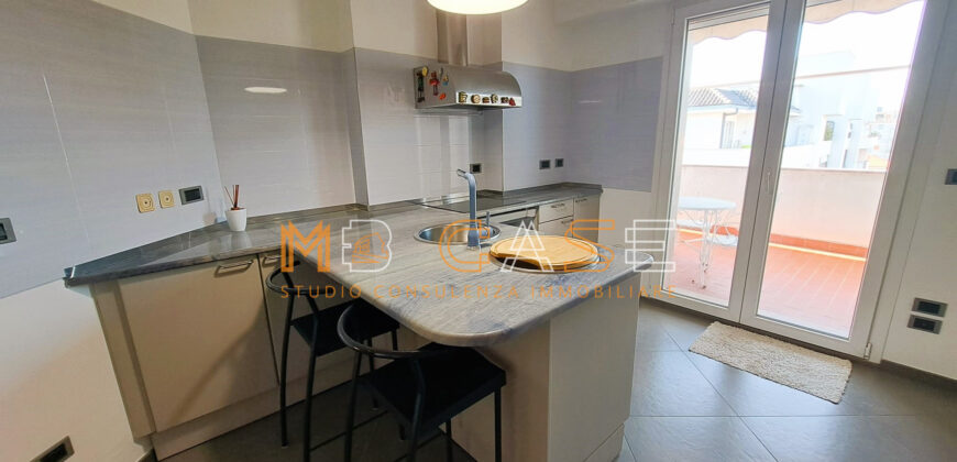 1 VENDITA ESCLUSIVO APPARTAMENTO-ATTICO CON BOX AUTO- Albenga, Zona Residenziale