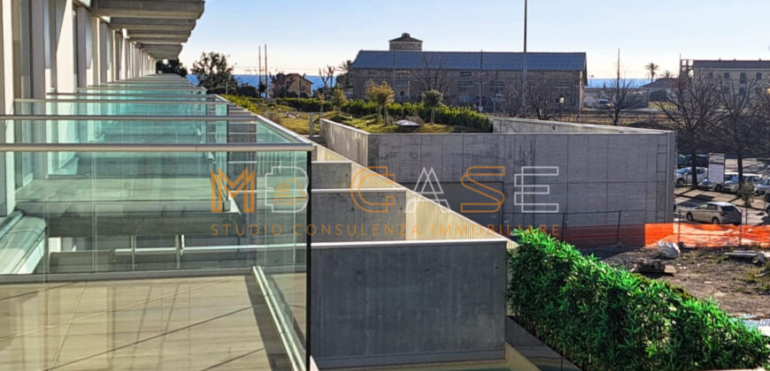 PRESTIGIOSO TRILOCALE DUPLEX NUOVO con PISCINA