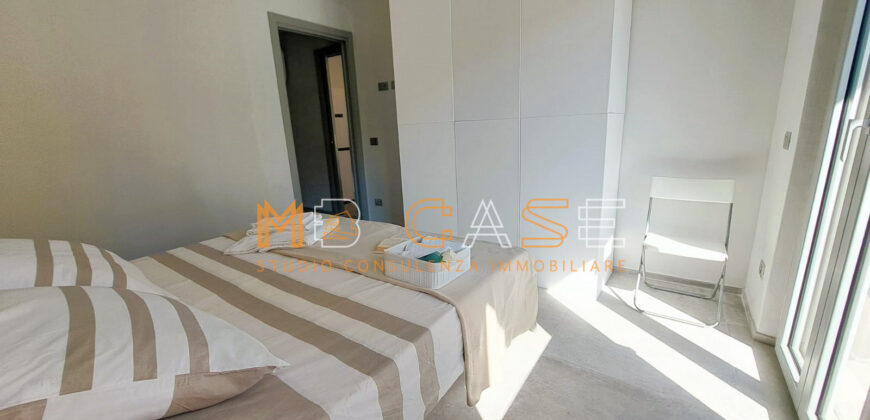 TRILOCALE RISTRUTTURATO 50 MT. MARE