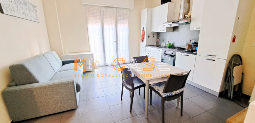 SPLENDIDO BILOCALE RISTRUTTURATO ed ARREDATO 50mt MARE