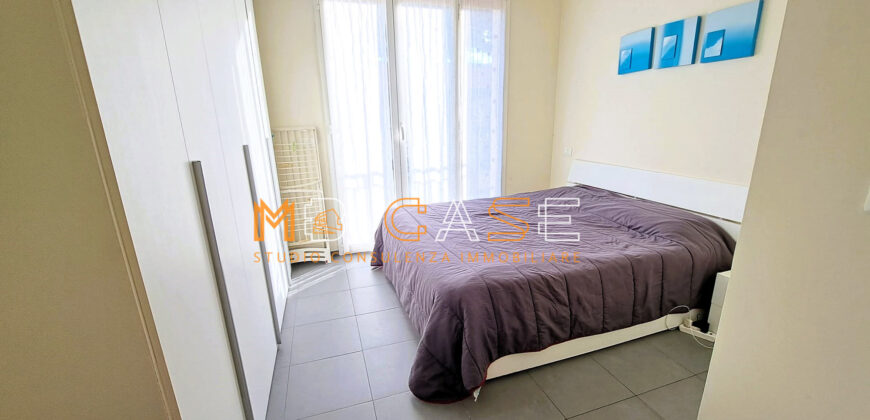 SPLENDIDO BILOCALE RISTRUTTURATO ed ARREDATO 50mt MARE