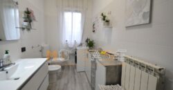 Grazioso TRILOCALE con CORTE PRIVATA150mq – Albenga