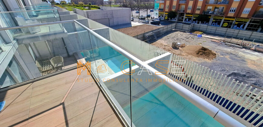 PRESTIGIOSO TRILOCALE DUPLEX NUOVO con PISCINA