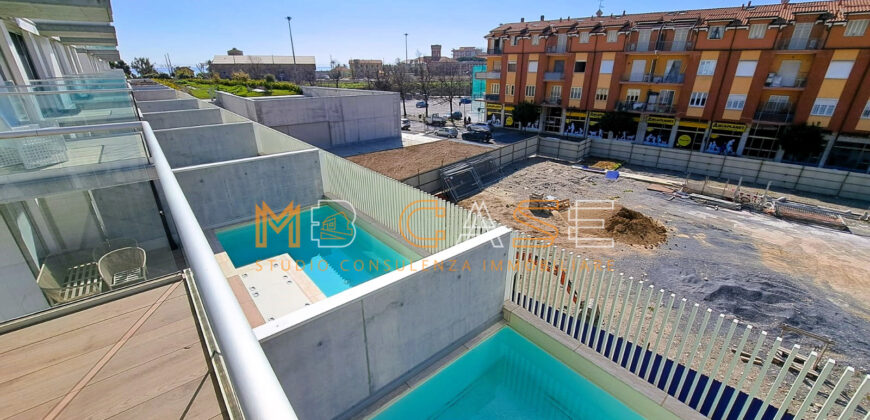 PRESTIGIOSO TRILOCALE DUPLEX NUOVO con PISCINA