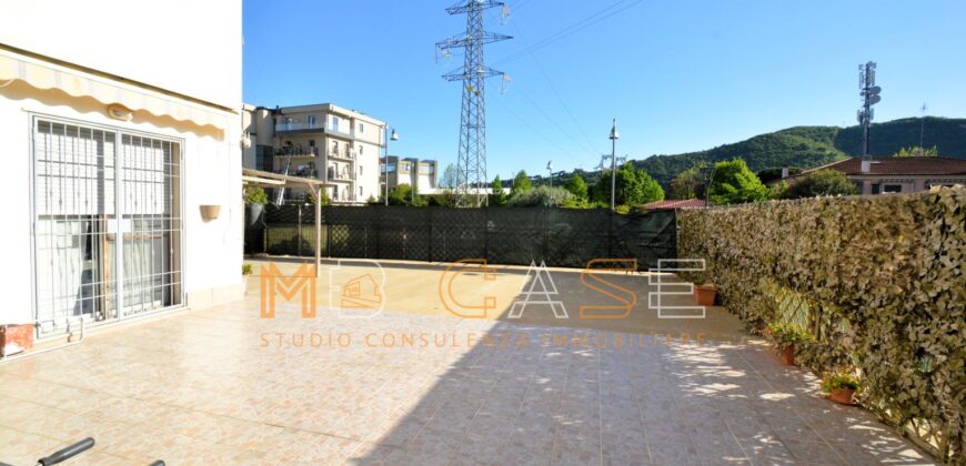 Grazioso TRILOCALE con CORTE PRIVATA150mq – Albenga