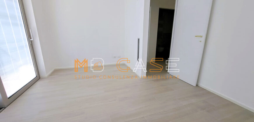 PRESTIGIOSO TRILOCALE DUPLEX NUOVO con PISCINA