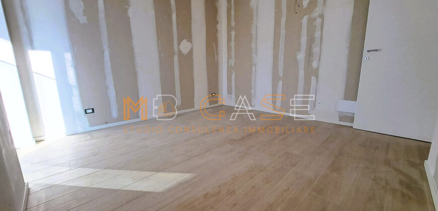 PRESTIGIOSO TRILOCALE DUPLEX NUOVO con PISCINA