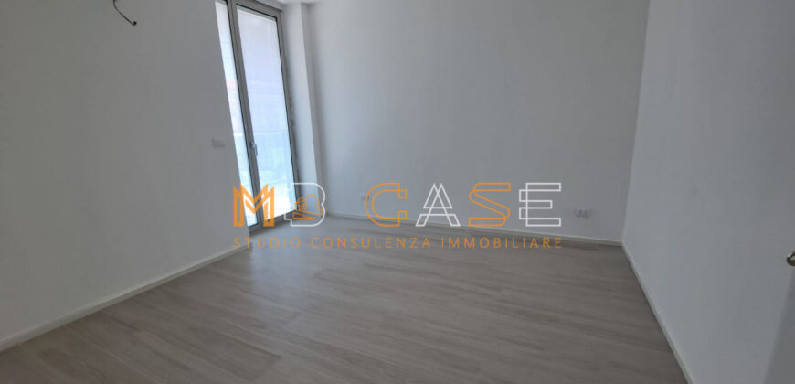 PRESTIGIOSO TRILOCALE DUPLEX NUOVO con PISCINA