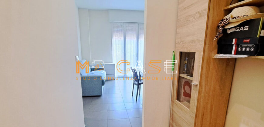 SPLENDIDO BILOCALE RISTRUTTURATO ed ARREDATO 50mt MARE