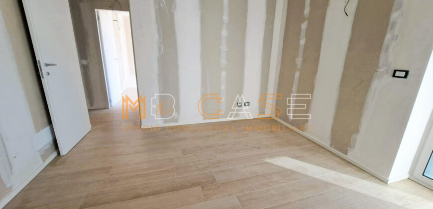 PRESTIGIOSO TRILOCALE DUPLEX NUOVO con PISCINA