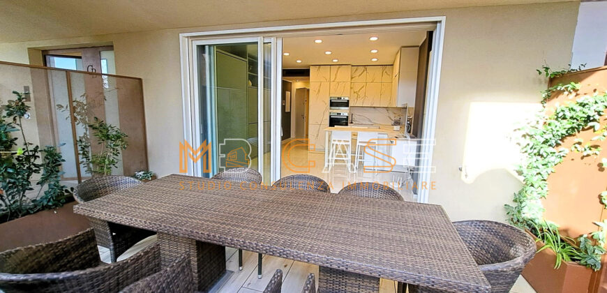 Splendido Loft con Terrazza Vivibile e Posto Auto – Castello Borelli, Borghetto S. Spirito