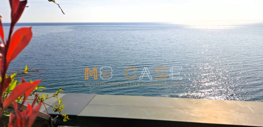 Prestigioso Attico con Vista Mare – Castello Borelli, Borghetto Santo Spirito