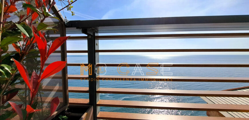 Prestigioso Attico con Vista Mare – Castello Borelli, Borghetto Santo Spirito