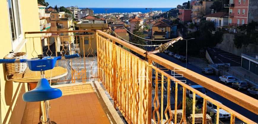 APPARTAMENTO QUADRILOCALE DA RISTRUTTURARE