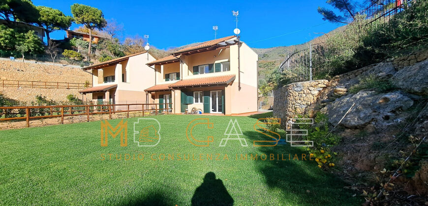 1VILLA A SCHIERA CON GIARDINO NUOVA IN CLASSE A