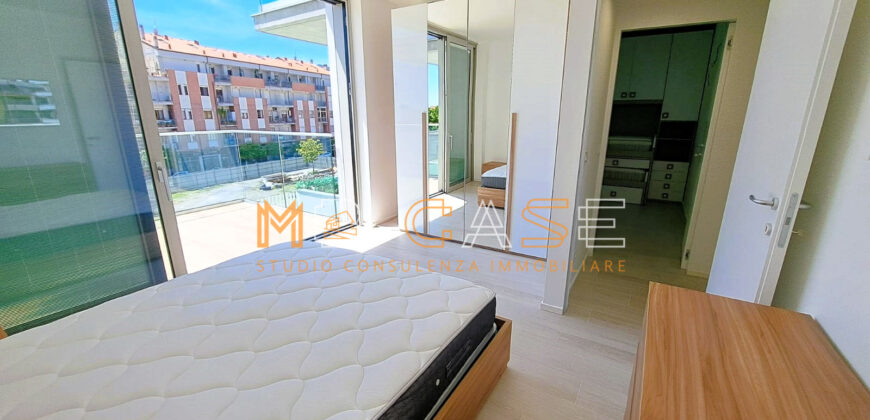 PRESTIGIOSO TRILOCALE DUPLEX NUOVO ARREDATO con PISCINA