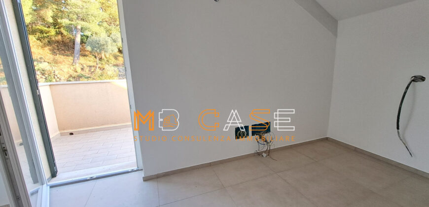 1VILLA A SCHIERA CON GIARDINO NUOVA IN CLASSE A