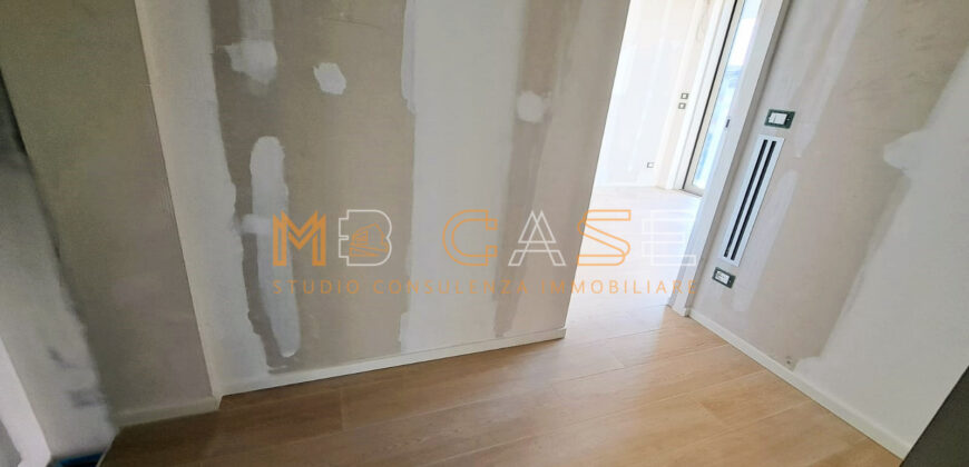 PRESTIGIOSO TRILOCALE DUPLEX NUOVO con PISCINA