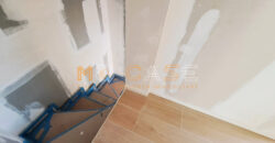 PRESTIGIOSO TRILOCALE DUPLEX NUOVO con PISCINA