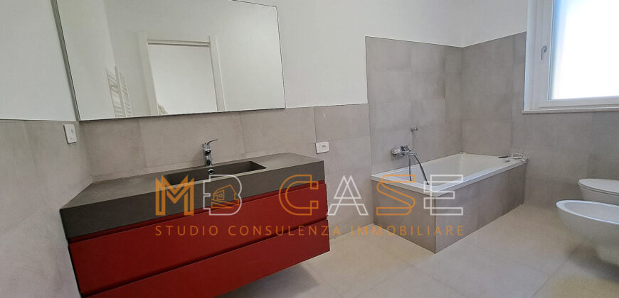 1VILLA A SCHIERA CON GIARDINO NUOVA IN CLASSE A