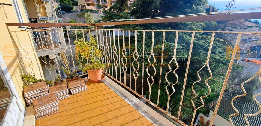 APPARTAMENTO QUADRILOCALE DA RISTRUTTURARE