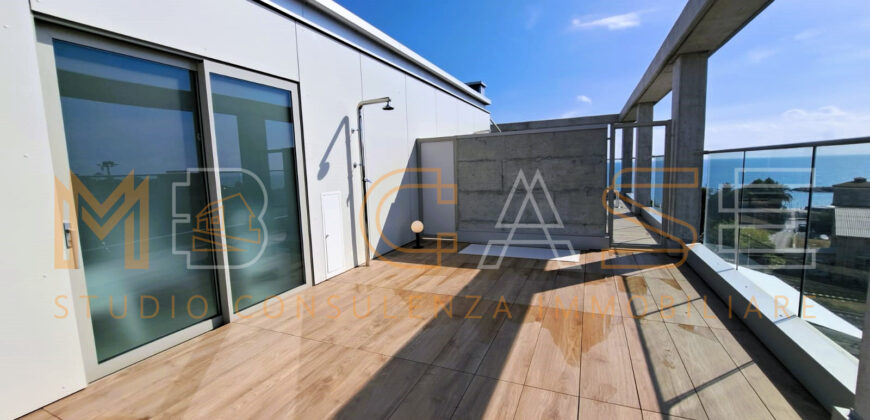 Attico Nuovo Vista Mare – Classe A+++, Terrazzo, Solarium e Box – Albenga