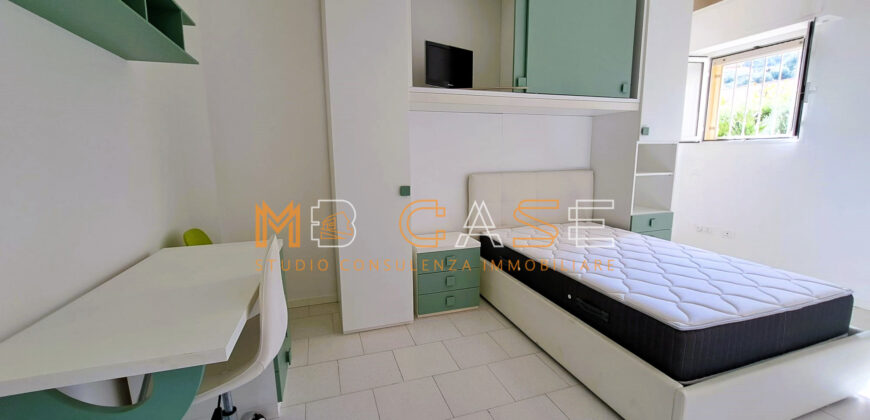 PLURILOCALE con DOPPI Servizi, Terrazza Visa Mare e Ampio BOX- 600 Mt. Mare