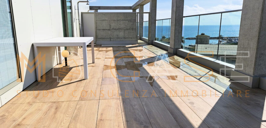 Attico Nuovo Vista Mare – Classe A+++, Terrazzo, Solarium e Box – Albenga