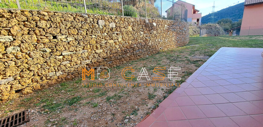 1VILLA A SCHIERA CON GIARDINO NUOVA IN CLASSE A