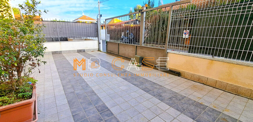 SPLENDIDO BILOCALE RISTRUTTURATO ed ARREDATO 50mt MARE