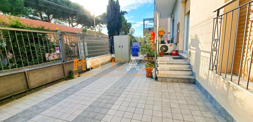 SPLENDIDO BILOCALE RISTRUTTURATO ed ARREDATO 50mt MARE