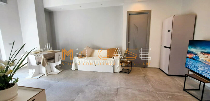 TRILOCALE RISTRUTTURATO 50 MT. MARE