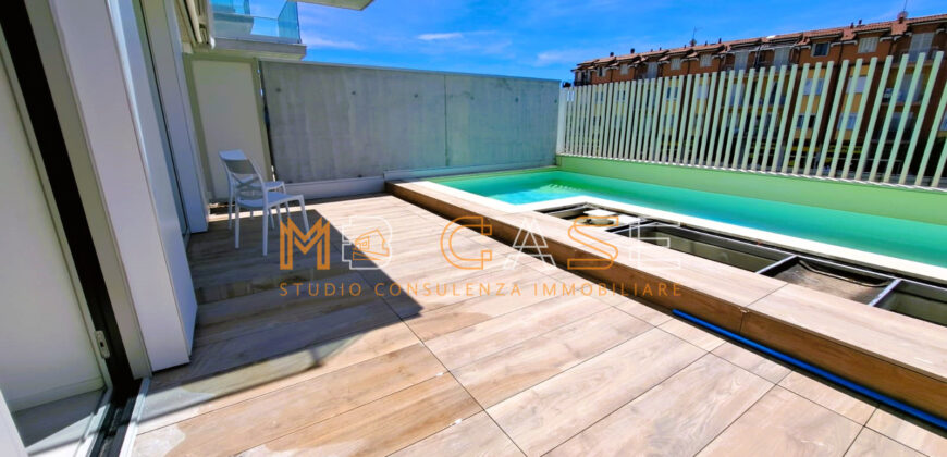 PRESTIGIOSO TRILOCALE DUPLEX NUOVO ARREDATO con PISCINA