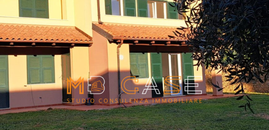 1VILLA A SCHIERA CON GIARDINO NUOVA IN CLASSE A