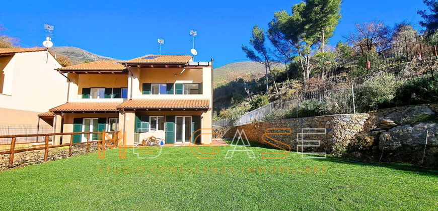 1VILLA A SCHIERA CON GIARDINO NUOVA IN CLASSE A