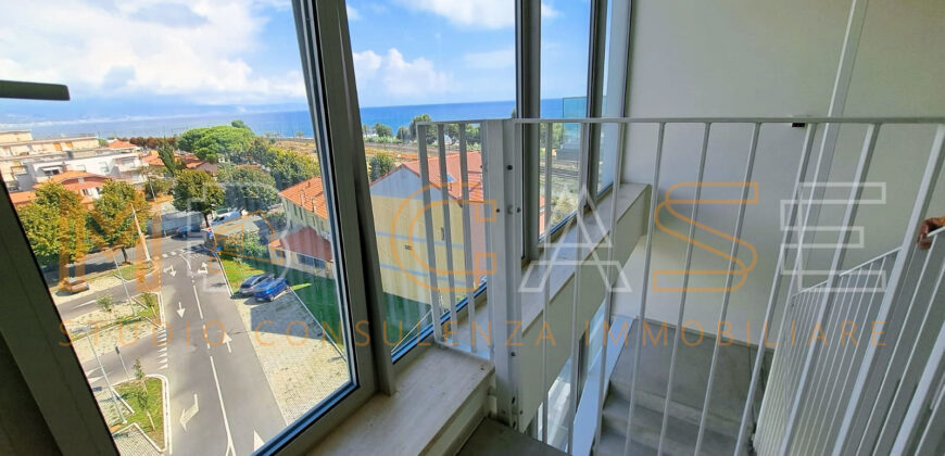 Attico Nuovo Vista Mare – Classe A+++, Terrazzo, Solarium e Box – Albenga